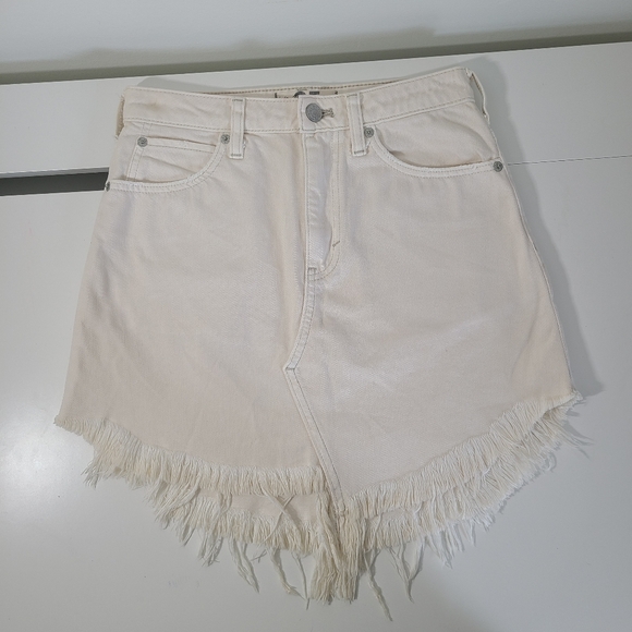 Free People We The Free bailey denim coconut cream frayed skirt - Picture 1 of 3